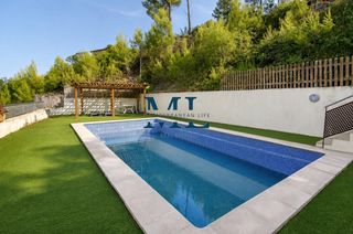 Haus  Del garric. Casa independiente con jardin y piscina en can suria de olivella
