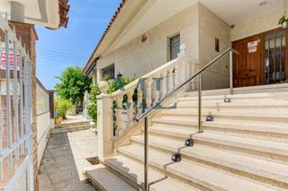 Casa  De miguel de cervantes. Chalet independiente en cubelles