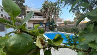 Casa  Gardènia. Chalet independiente con piscina en mas trader i de cubelles