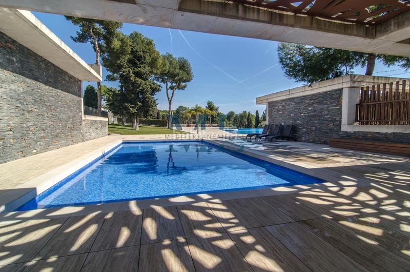 Foto f26b9d3b-00f9-4e19-a83d-0448b6e213bc. Dúplex duplex en urbanizacion casa del mar en Mas d´En Serra - Els Cards Sant Pere de Ribes