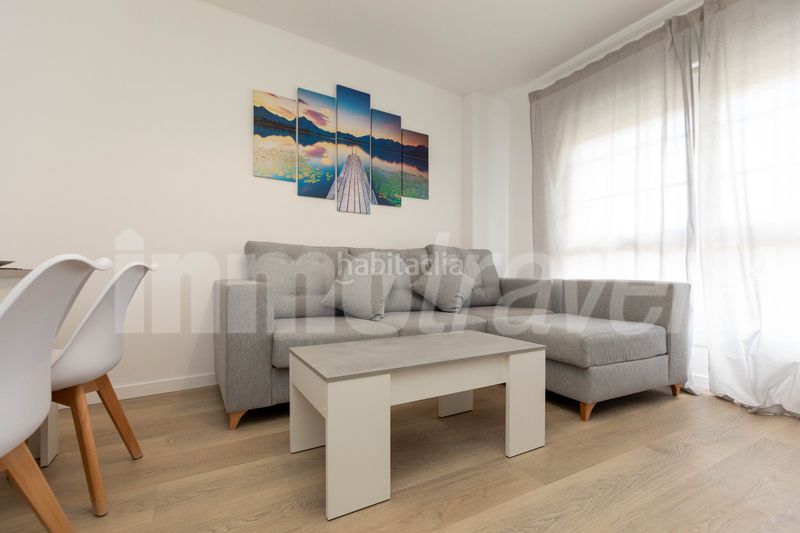 Foto 035d9c2d-82fa-4699-9993-0596b982aad5. Alquiler piso en rua areal 22 piso de verano de 4 dormitorios al lado de la playa en portonovo en Sanxenxo