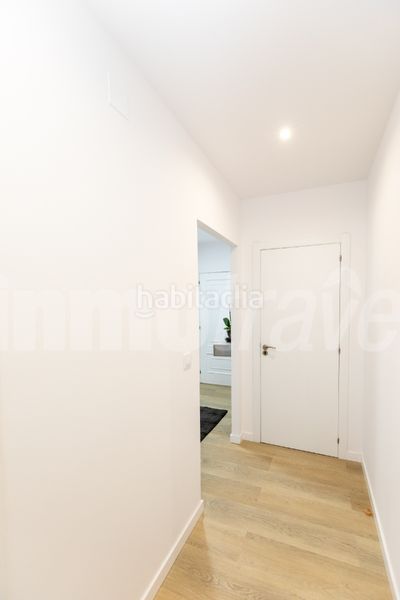 Foto 4d92229d-a021-4044-b532-7d0f0a7a6a10. Alquiler piso en rua areal 22 piso de verano de 4 dormitorios al lado de la playa en portonovo en Sanxenxo