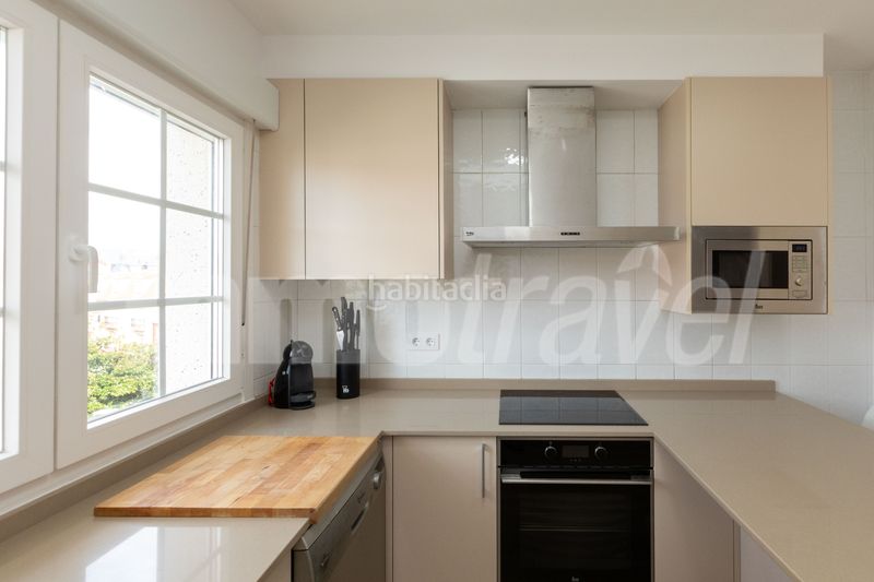 Foto af07b45d-92b3-4fd3-a1b7-51dd32cc3e73. Alquiler piso en rua areal 22 piso de verano de 4 dormitorios al lado de la playa en portonovo en Sanxenxo