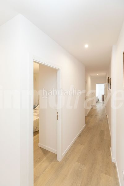 Foto b811cfd7-d250-4558-acd7-dc8a9ad4e2ae. Alquiler piso en rua areal 22 piso de verano de 4 dormitorios al lado de la playa en portonovo en Sanxenxo