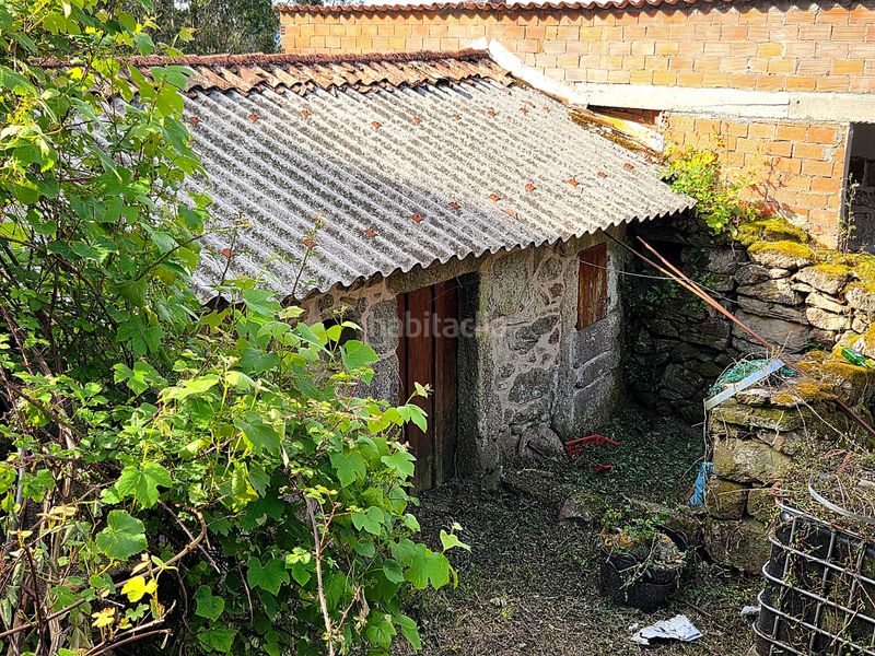 Foto 3d9f2ff3-e358-433d-bbf4-cedad5f8d24d. Masia a lugar o busto 23 a Meis