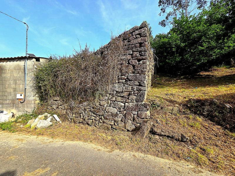 Foto 6037a3e3-da1e-4e43-8b04-1357bc5bd2d1. Masia a lugar o busto 23 a Meis