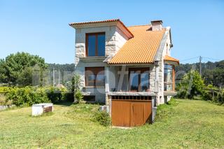 Xalet a Nantes. Casa de piedra en construcción en o casal - nantes - sanxenxo
