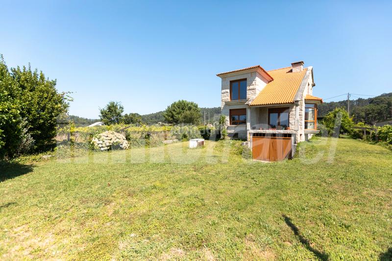 Foto a90c37c6-910e-4018-b6ee-4d5c97d41bc5. Chalet casa de piedra en construcción en o casal - Nantes - en Sanxenxo