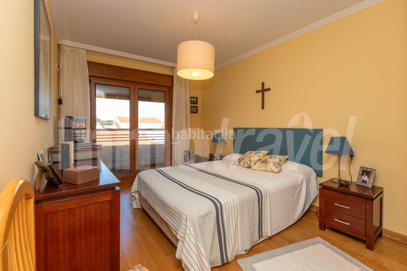Foto 19192c45-67ed-46d2-bc8a-206a64546c82. Apartament a po-550 3-a a Noalla Sanxenxo