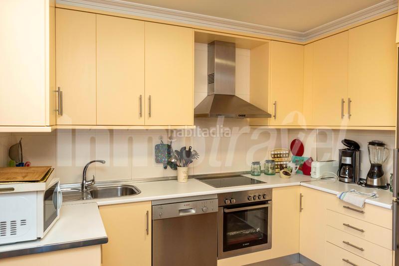 Foto 2d888148-a7af-4a7e-9002-df8a88bc5fa8. Apartament a po-550 3-a a Noalla Sanxenxo