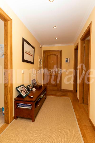 Foto 3f2d050e-c556-4e3f-8467-7aa2f73895e9. Apartament a po-550 3-a a Noalla Sanxenxo