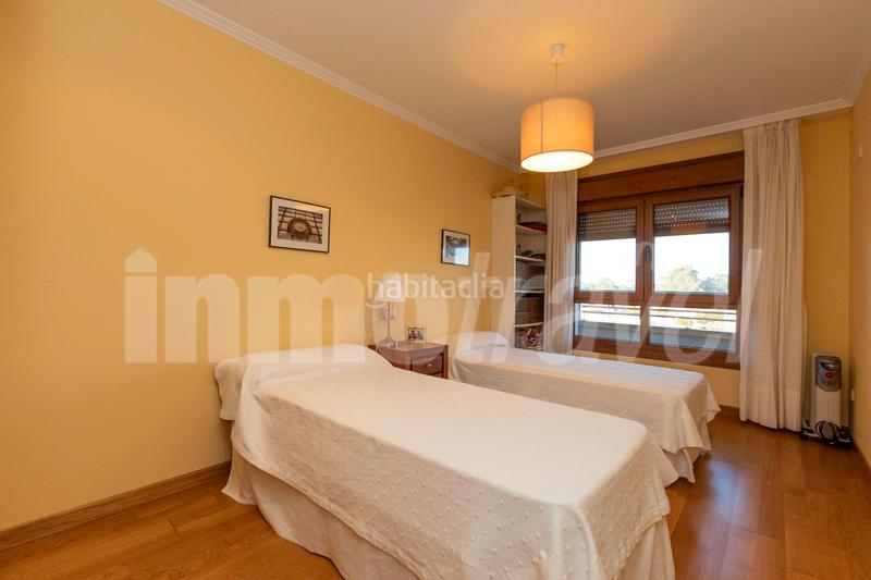 Foto 602667dd-b6ee-40b4-ba7a-4c1006a6142e. Apartament a po-550 3-a a Noalla Sanxenxo