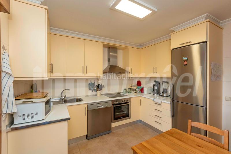 Foto 66fb84da-6d4b-45e7-8022-13a1718cc260. Apartament a po-550 3-a a Noalla Sanxenxo