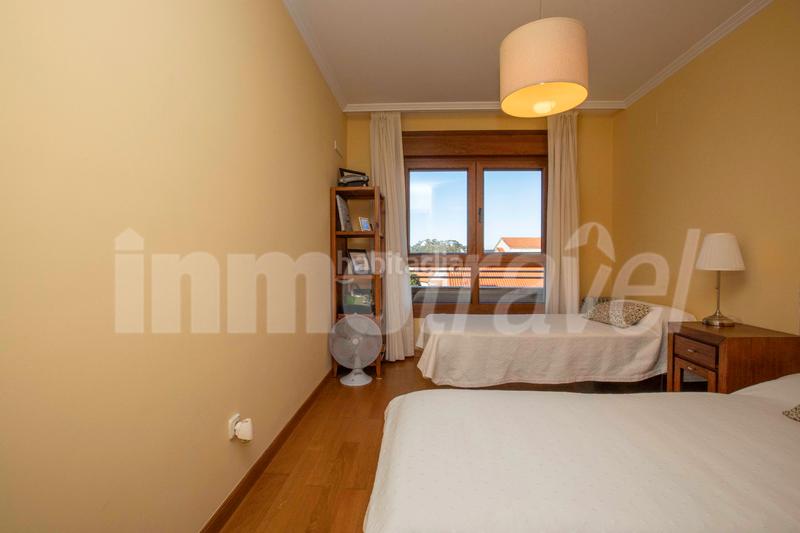 Foto 80ee1786-2c57-4962-a193-1b84469022e0. Apartament a po-550 3-a a Noalla Sanxenxo