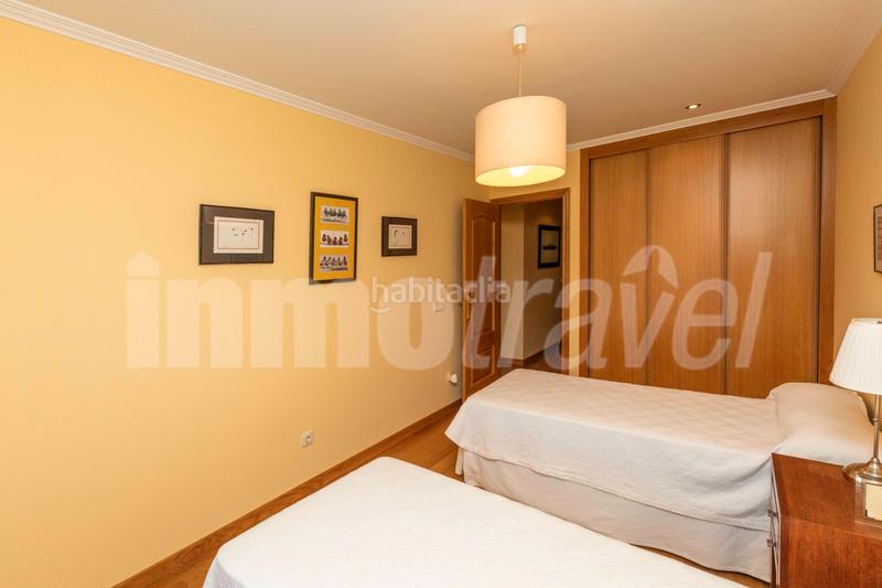 Foto 85303b9c-4f05-4d2c-80a8-23d6f71b5d06. Apartament a po-550 3-a a Noalla Sanxenxo