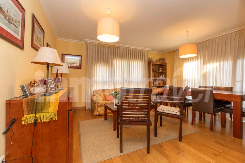 Foto 8f8e3647-80c1-4b50-8dab-fa871682be14. Apartament a po-550 3-a a Noalla Sanxenxo