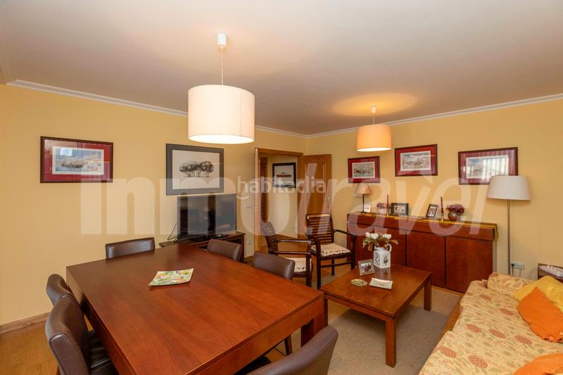 Foto 8ff92fd5-dfe5-40d4-9f7c-5664685f6152. Apartament a po-550 3-a a Noalla Sanxenxo