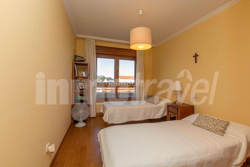 Foto b8415fdf-c675-46a8-8e2d-e1f83426070c. Apartament a po-550 3-a a Noalla Sanxenxo