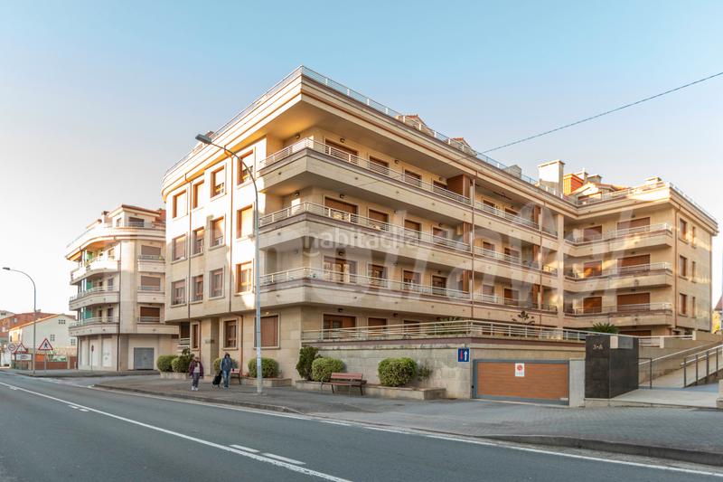 Foto bb99d4c1-ff5b-4d79-9a3c-8a55f8f3c7d5. Apartament a po-550 3-a a Noalla Sanxenxo