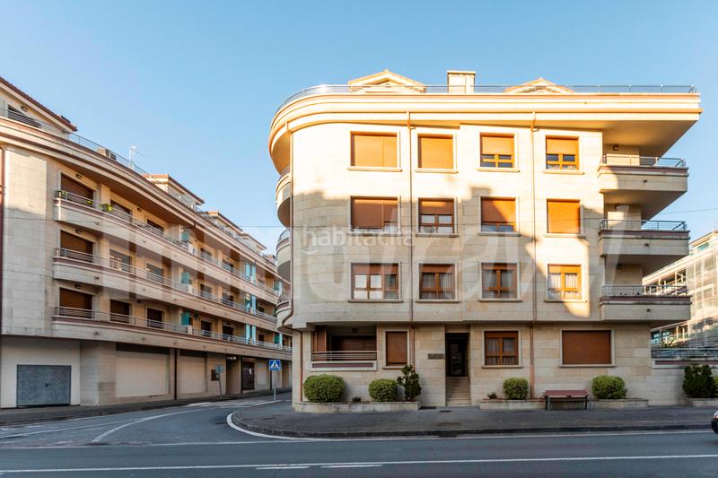 Foto bcb867d2-8a2a-4dc1-9768-2e01806df72e. Apartament a po-550 3-a a Noalla Sanxenxo