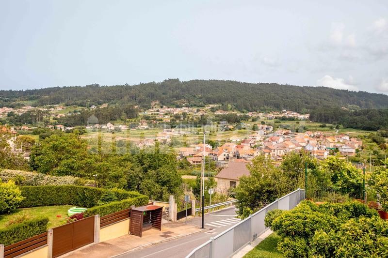 Foto ffb9231f-ffba-4d79-bcaf-b49cba48f431. Xalet a ep-9213 52 a Dorrón Sanxenxo