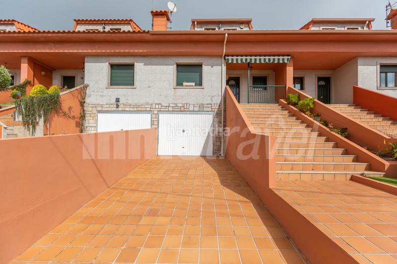 Foto 1fb977f0-9dad-4aec-bd22-ca718233c507. Casa adossada a lugar soutullo 90d a Noalla Sanxenxo