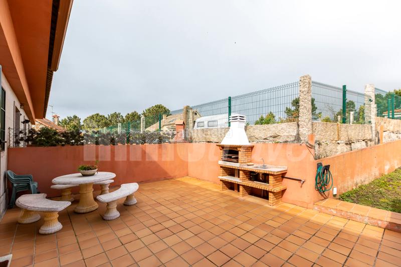 Foto 248ae276-9e52-4953-a71c-dd94f21c3a61. Casa adossada a lugar soutullo 90d a Noalla Sanxenxo