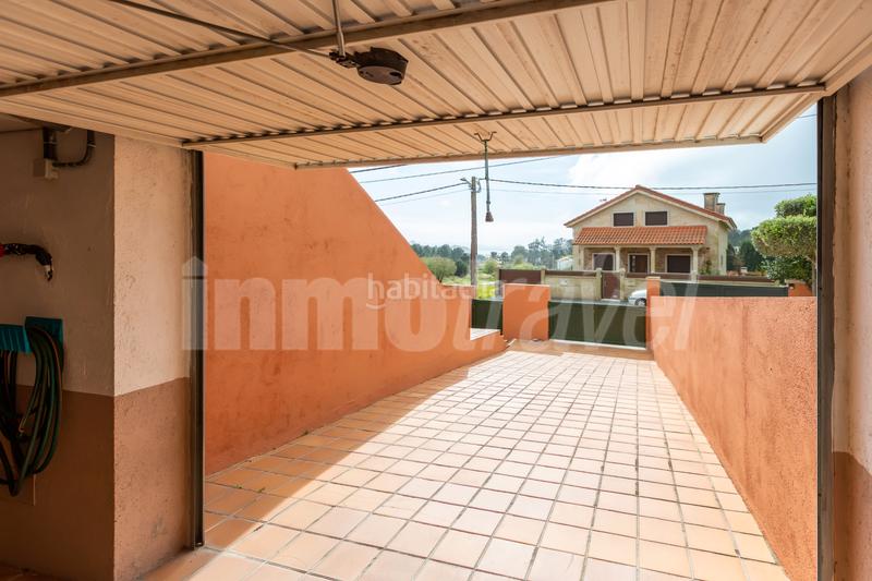 Foto 2ea45ab8-2769-40a8-8856-462c1b3f168f. Casa adossada a lugar soutullo 90d a Noalla Sanxenxo