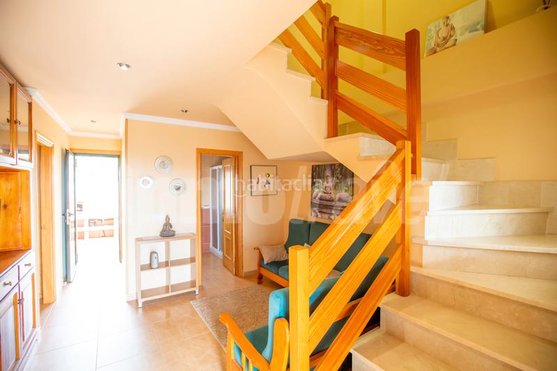 Foto 700b7dea-ee02-4c35-85a4-cc40ad85123a. Casa adossada a lugar soutullo 90d a Noalla Sanxenxo