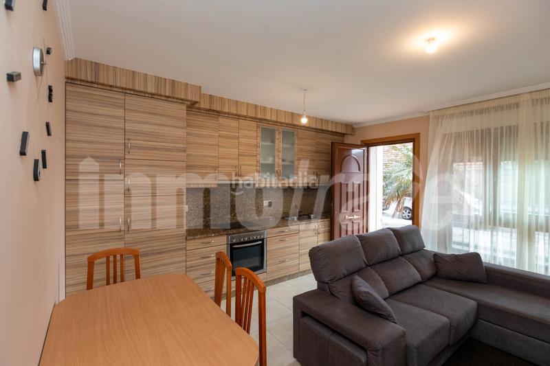 Foto 38ba9fd1-c36a-4683-aba9-7f9d68cc84a6. Planta baixa a lugar revolta 26 a Noalla Sanxenxo