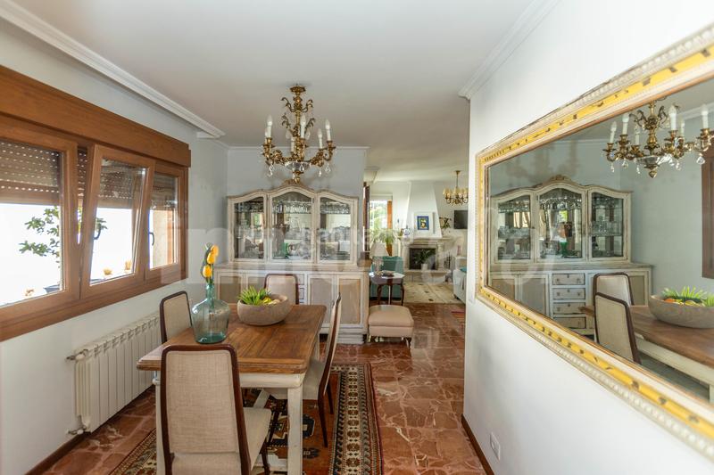 Foto ae8ca8d0-82ea-4f99-bb98-421d76b3ec7c. Chalet in po-308 12a in Sanxenxo pueblo Sanxenxo