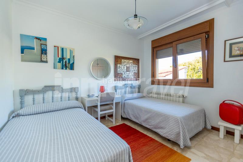 Foto e0cfa621-de72-4cd0-a1c5-8ac8ca1b7902. Chalet in po-308 12a in Sanxenxo pueblo Sanxenxo