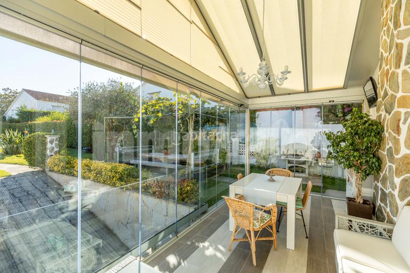 Foto f32402ec-1c89-4f2b-a0fe-5ede31d746d0. Chalet in po-308 12a in Sanxenxo pueblo Sanxenxo