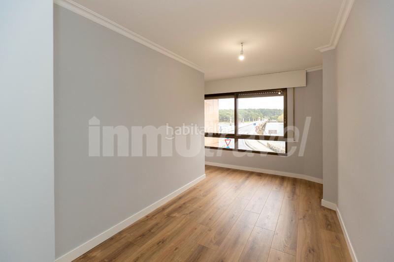 Foto 58d27734-0d57-4d2b-8fe1-dbd49bd63530. Apartament a rúa teniente domínguez 4 a Grove (O)