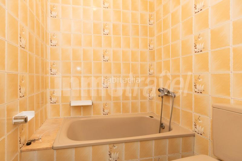 Foto a7867aa8-ec08-4f51-a7fc-2d2e9f50eac0. Apartament a rúa teniente domínguez 4 a Grove (O)