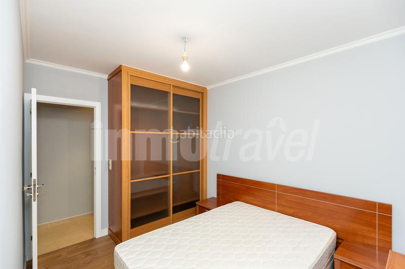 Foto ef7c58cc-7b60-47ea-af1a-613f69cde101. Apartament a rúa teniente domínguez 4 a Grove (O)