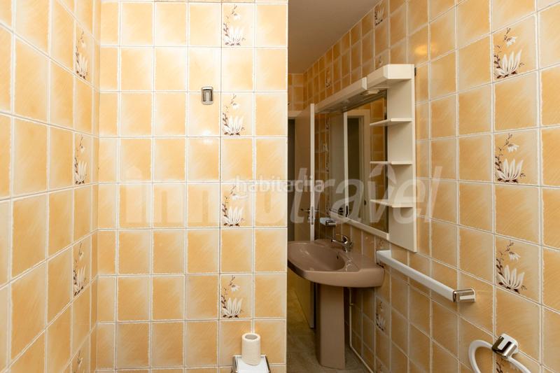 Foto f50a2701-0ac5-44d2-9eb0-9898a90af5e0. Apartament a rúa teniente domínguez 4 a Grove (O)
