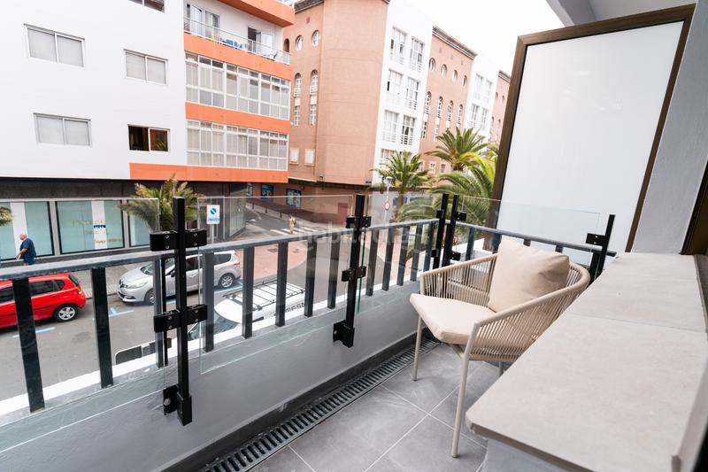 Foto f0ad66d8-59a8-4f99-8f7a-1f661e7be87d. Estudio 44m<sup>2</sup> en calle fernando guanarteme 5 en Santa Catalina - Canteras Palmas de Gran Canaria (Las)