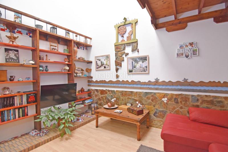 Foto b02aaf9f-288c-47b1-b512-9df06a97afca. Casa pareada en calle ciceron 36 duplex en venta en el goro en Telde