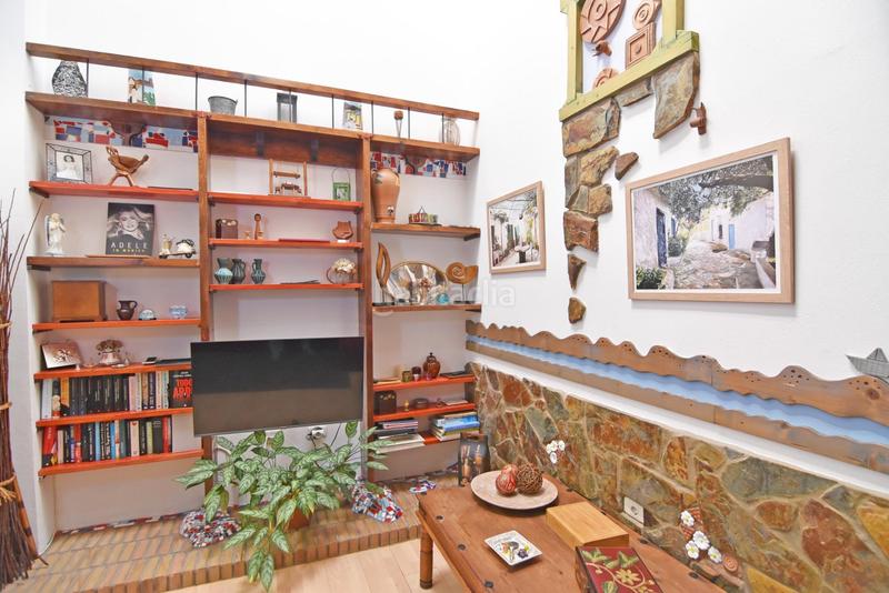 Foto bbfce006-a184-462e-8b45-c915456760e0. Casa pareada en calle ciceron 36 duplex en venta en el goro en Telde