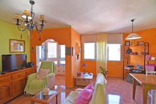 Pis  Calle pascua 39. Venta piso en la garita telde