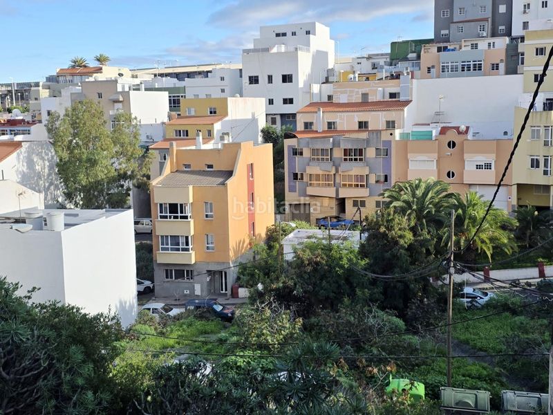 Foto e452fbac-8c67-4303-b686-bf187b69b7ec. Terreno residencial solar urbano consolidado edificable en Telde