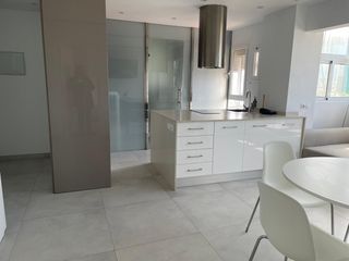 Lloguer Apartament  Plaza plaza ingeniero manuel becerra. Acogedor apartamento renovado con vistas al mar