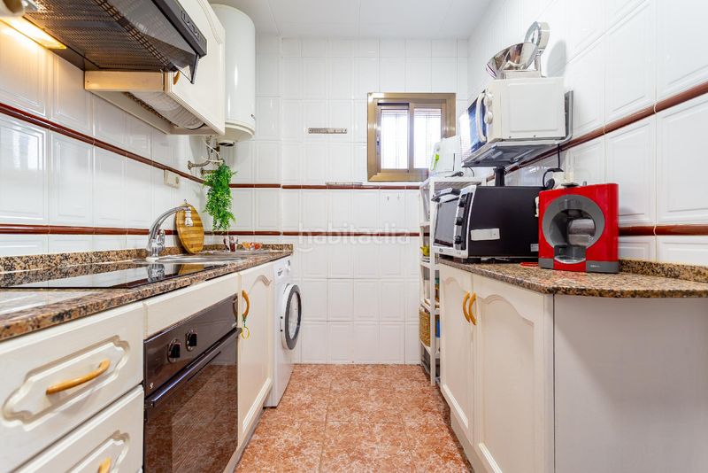 Foto 51518091-f869-458a-a4c3-7e0c99dbc698. Apartament amb piscina a Barenys Salou