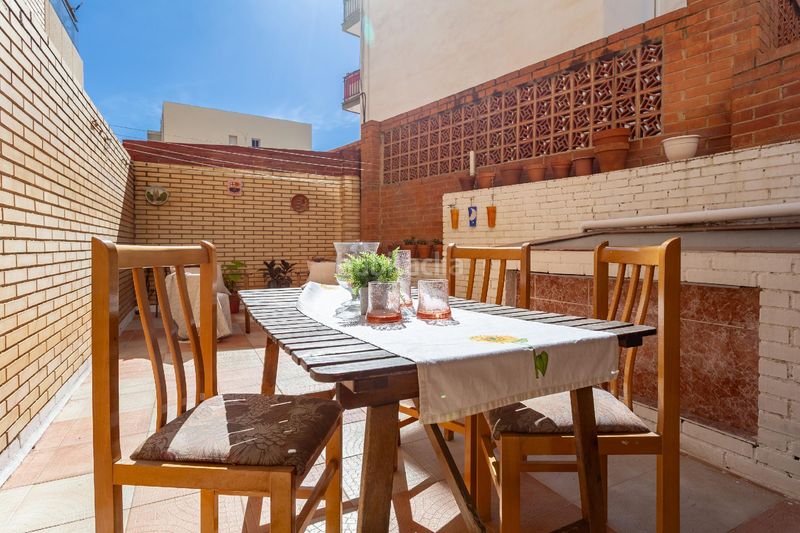 Foto bafbd205-91cb-4042-9810-2f4ebc1aa566. Apartament amb piscina a Barenys Salou
