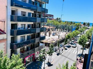 Apartament a Platja de Ponent. Calle barcelona, ubicación privilegiada junto al mar