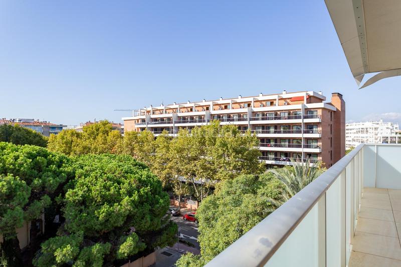 Foto 566eb832-b123-45a5-8d41-de8b5783d2f3. Attico con riscaldamento parcheggio piscina in Plaça Europa - Port Aventura Salou