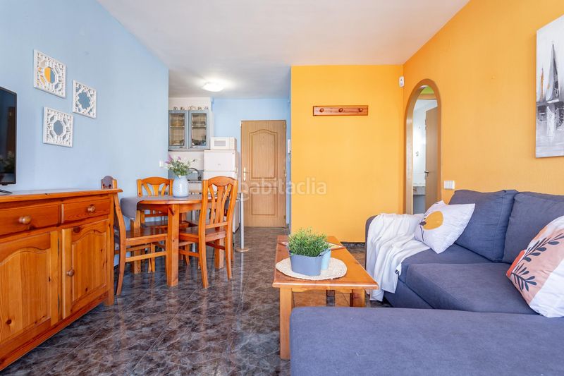 Foto fb329863-7a42-4c82-a30a-9ff1e62e8fc5. Apartament amb piscina a Mar i Camp - Platja dels Capellans Salou