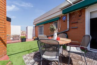 Ático en La Pineda. A 5 minutos de la playa de la pineda.