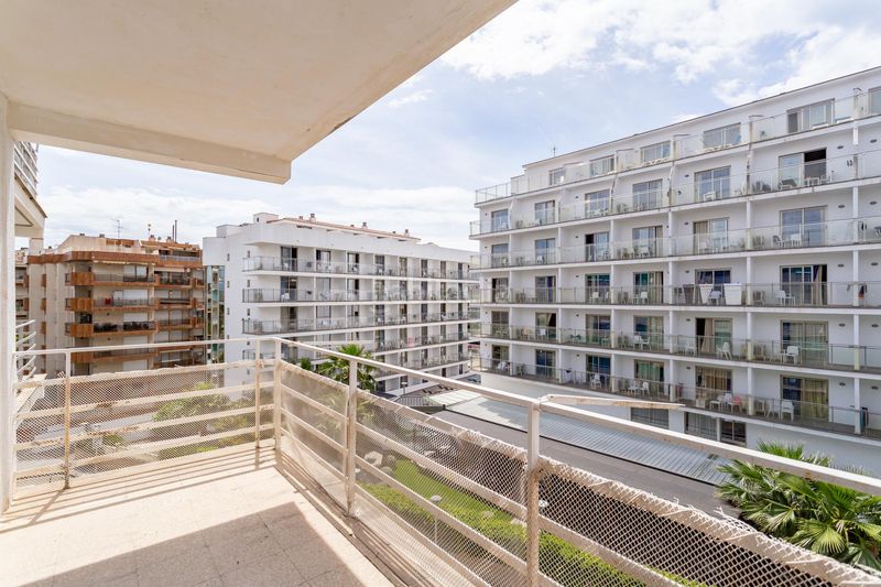 Foto 4227e47f-16de-4068-9f17-2657d711f1d8. Apartament a Mar i Camp - Platja dels Capellans Salou